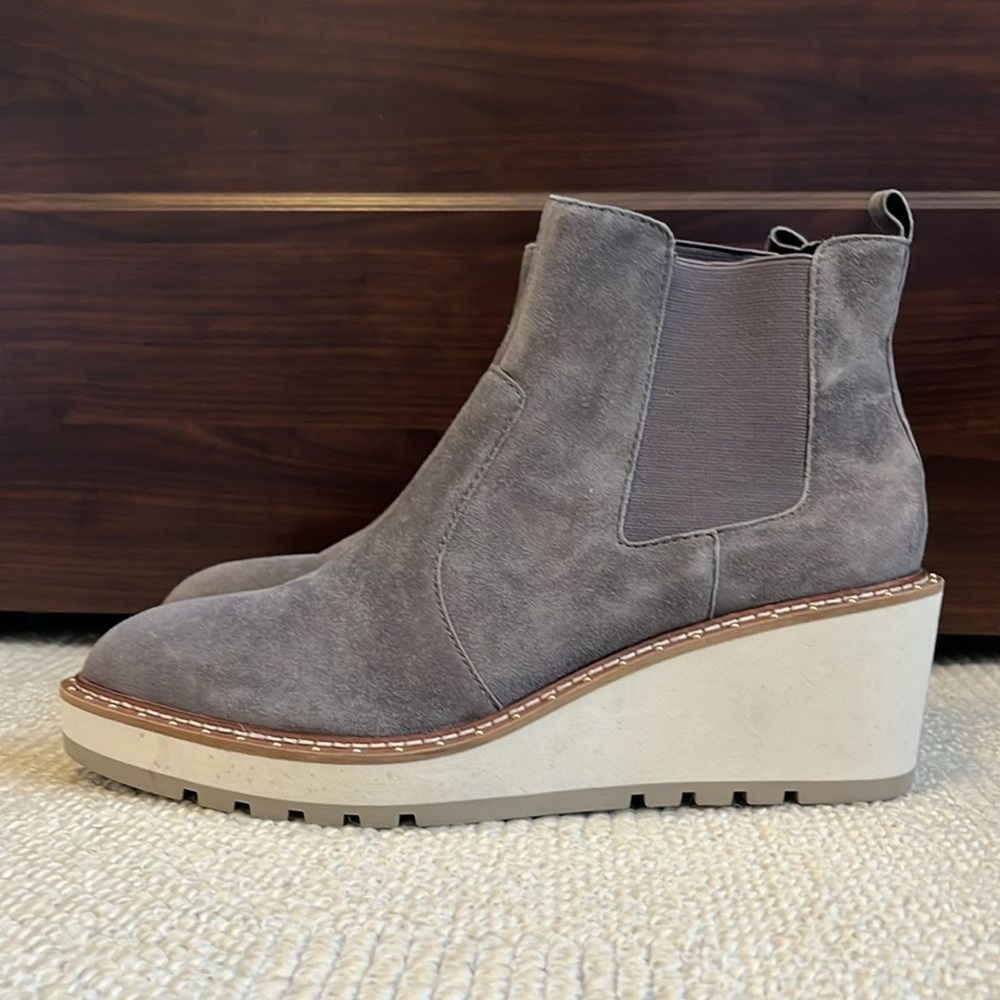 NWOB Cecelia New York Gemma Slip-on Suede Low Wedge Ankle Boots size 9.5 - Picture 3 of 10